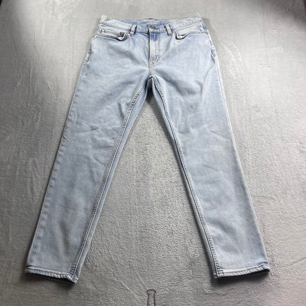 Banana Republic Travel Jean Mens 33x30 Athletic Fit Light Wash Blue Denim